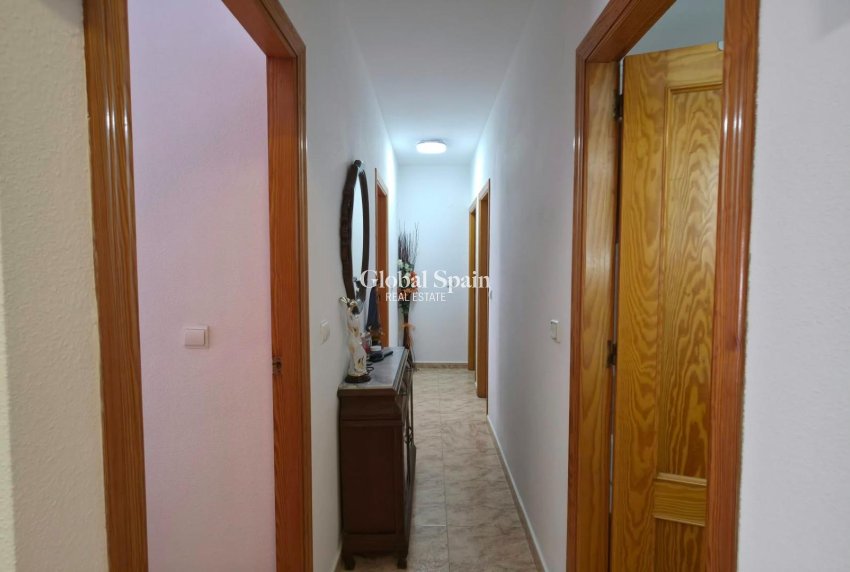 Venta - APARTAMENTO -
TORREVIEJA - Playa del Cura
