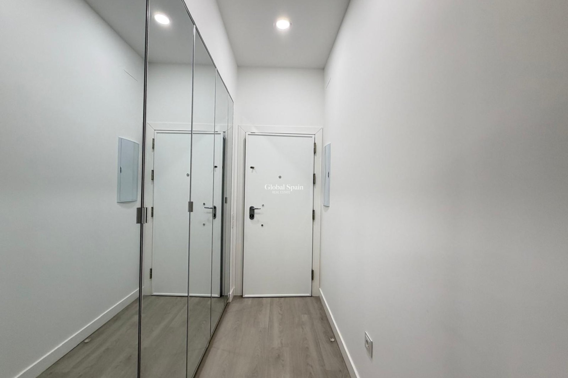 Venta - APARTAMENTO -
TORREVIEJA - Playa del Cura