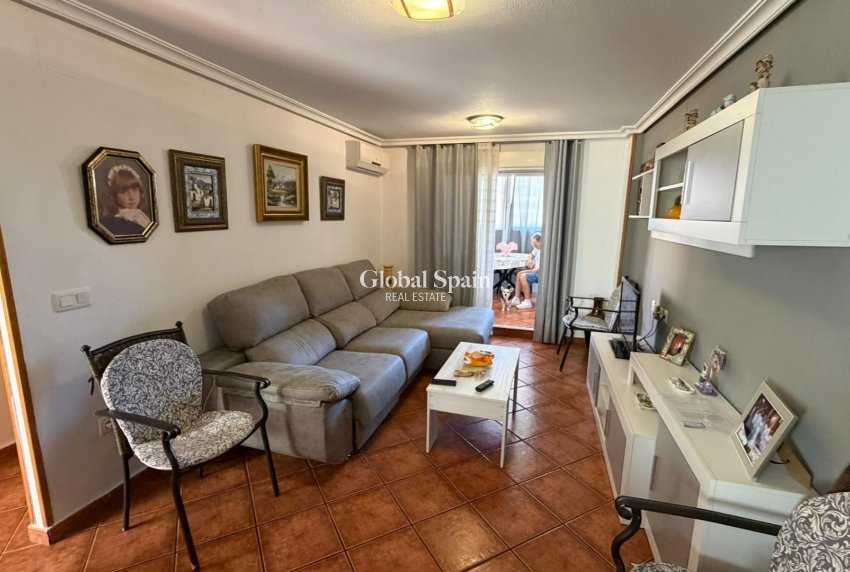 Venta - APARTAMENTO -
TORREVIEJA - Playa del Cura