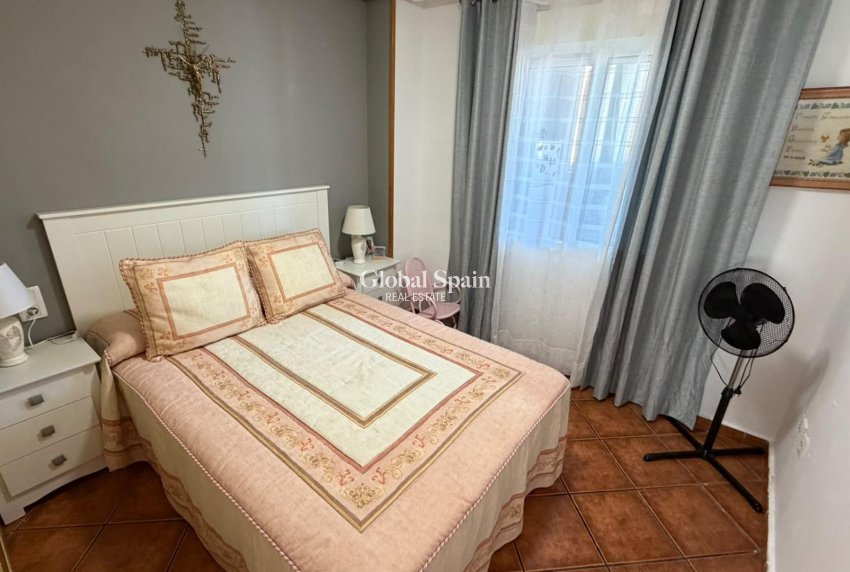 Venta - APARTAMENTO -
TORREVIEJA - Playa del Cura