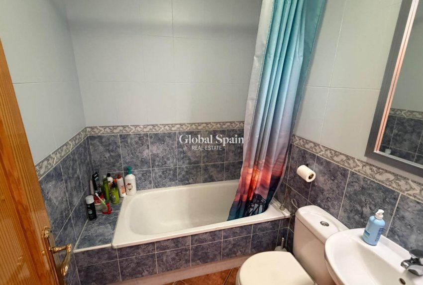 Venta - APARTAMENTO -
TORREVIEJA - Playa del Cura