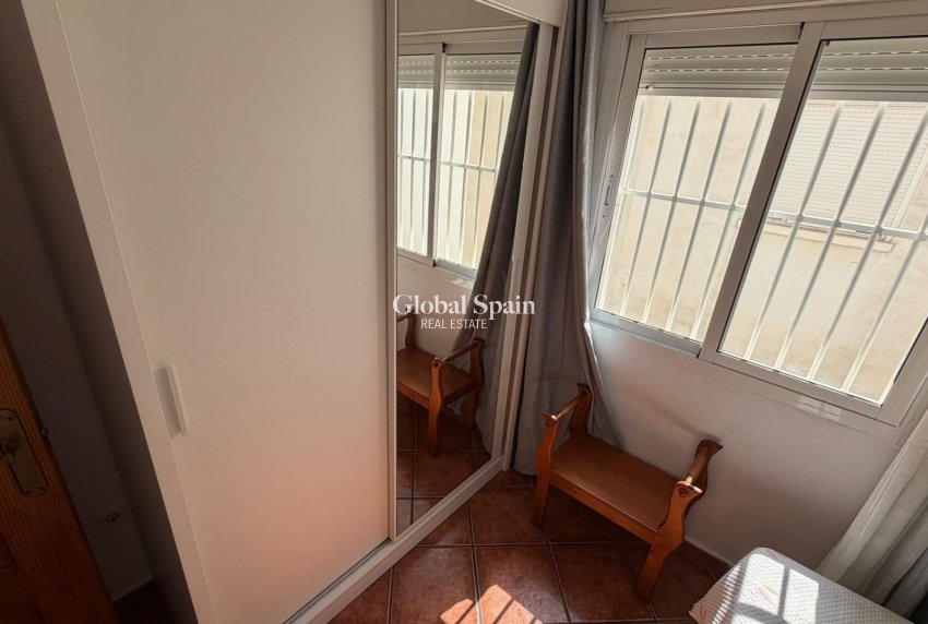 Venta - APARTAMENTO -
TORREVIEJA - Playa del Cura