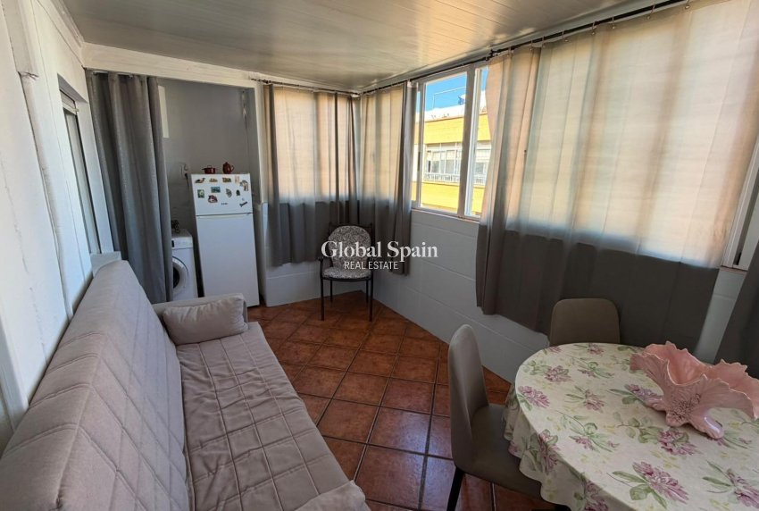 Venta - APARTAMENTO -
TORREVIEJA - Playa del Cura