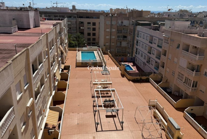 Venta - APARTAMENTO -
TORREVIEJA - Playa del Cura