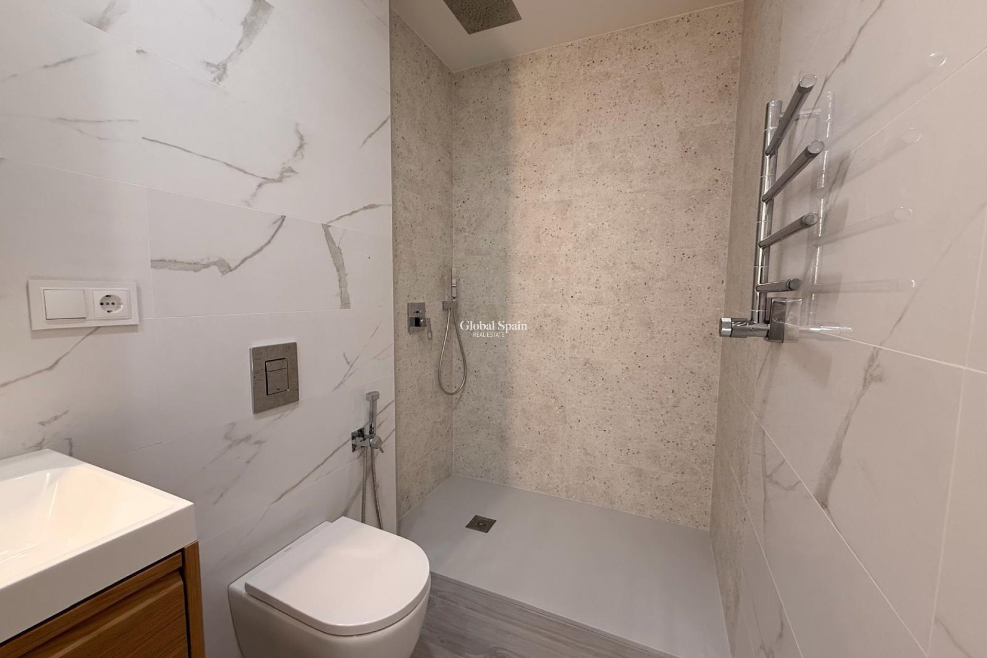 Venta - APARTAMENTO -
TORREVIEJA - Playa del Cura