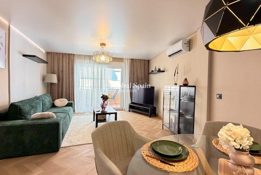 Venta - APARTAMENTO -
TORREVIEJA - Playa del Cura
