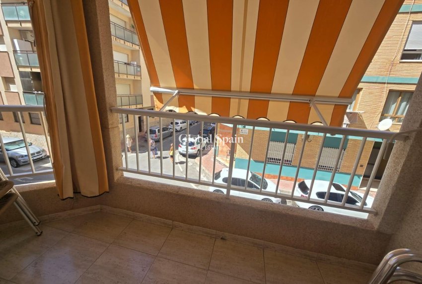 Venta - APARTAMENTO -
TORREVIEJA - Playa del Cura