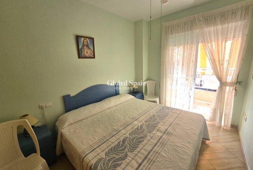 Venta - APARTAMENTO -
TORREVIEJA - Playa del Cura