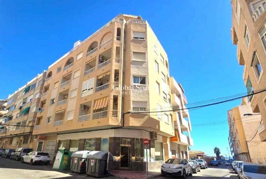 Venta - APARTAMENTO -
TORREVIEJA - Playa del Cura