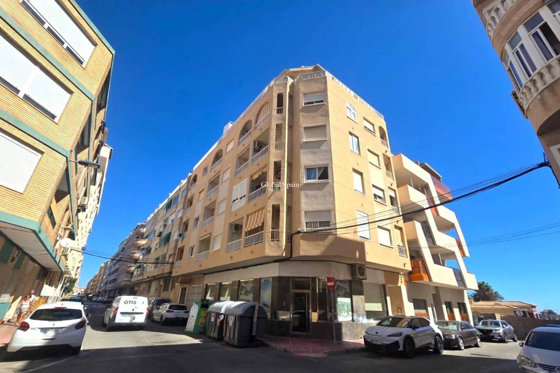 Venta - APARTAMENTO -
TORREVIEJA - Playa del Cura