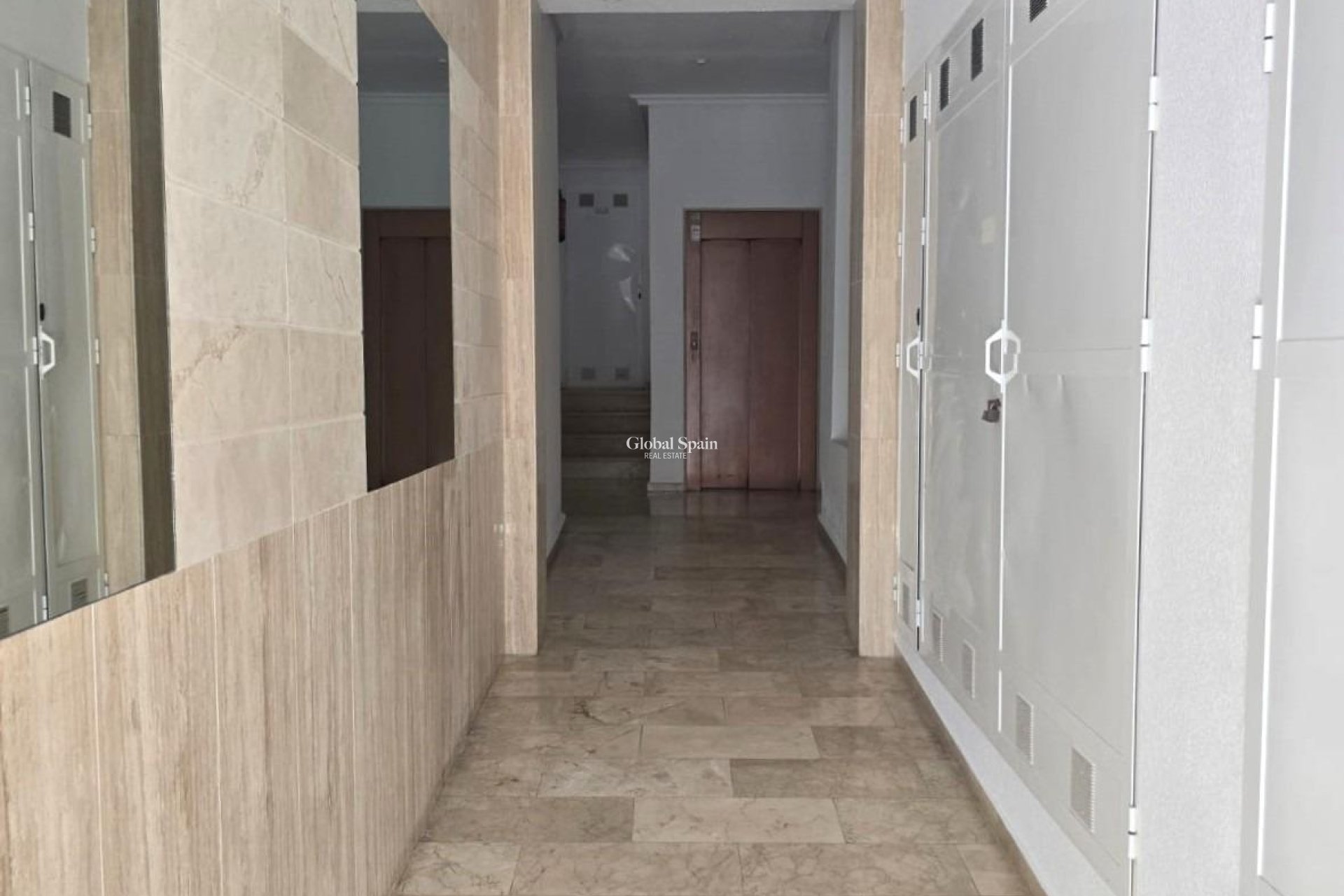 Venta - APARTAMENTO -
TORREVIEJA - Playa del Cura