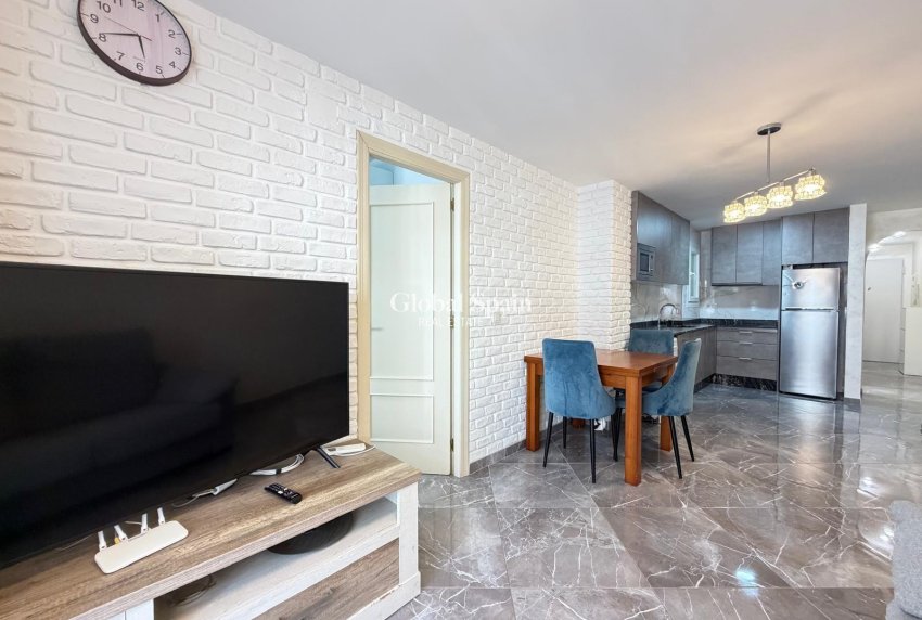 Venta - APARTAMENTO -
TORREVIEJA - Playa del Cura
