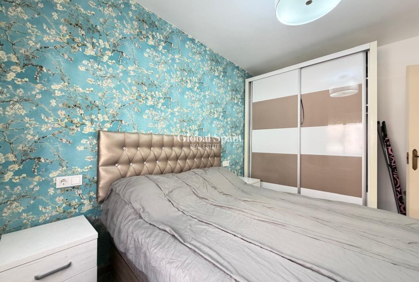 Venta - APARTAMENTO -
TORREVIEJA - Playa del Cura