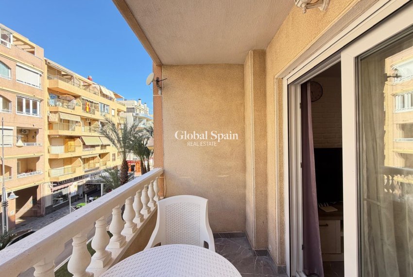 Venta - APARTAMENTO -
TORREVIEJA - Playa del Cura