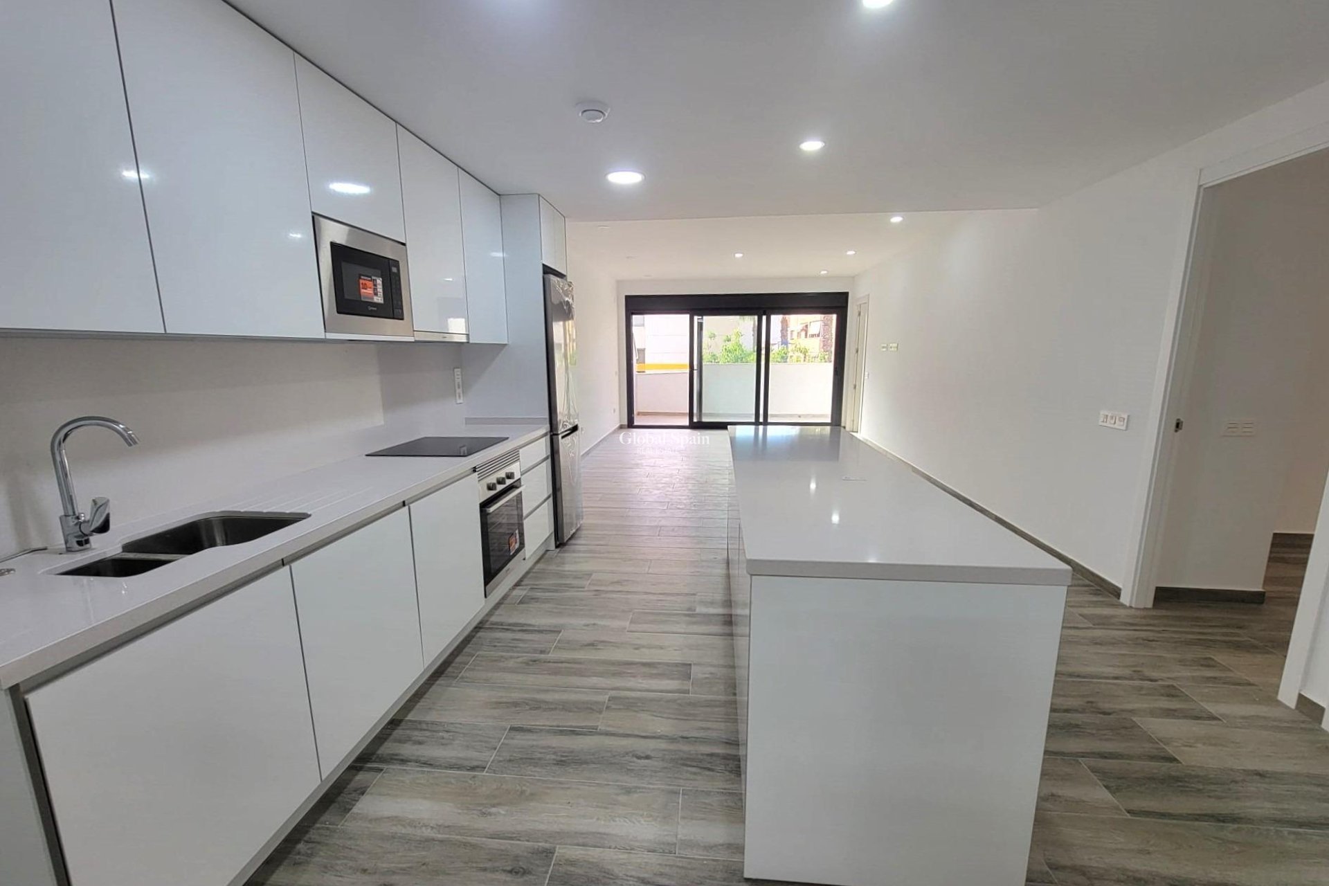 Venta - APARTAMENTO -
TORREVIEJA - Playa del Cura
