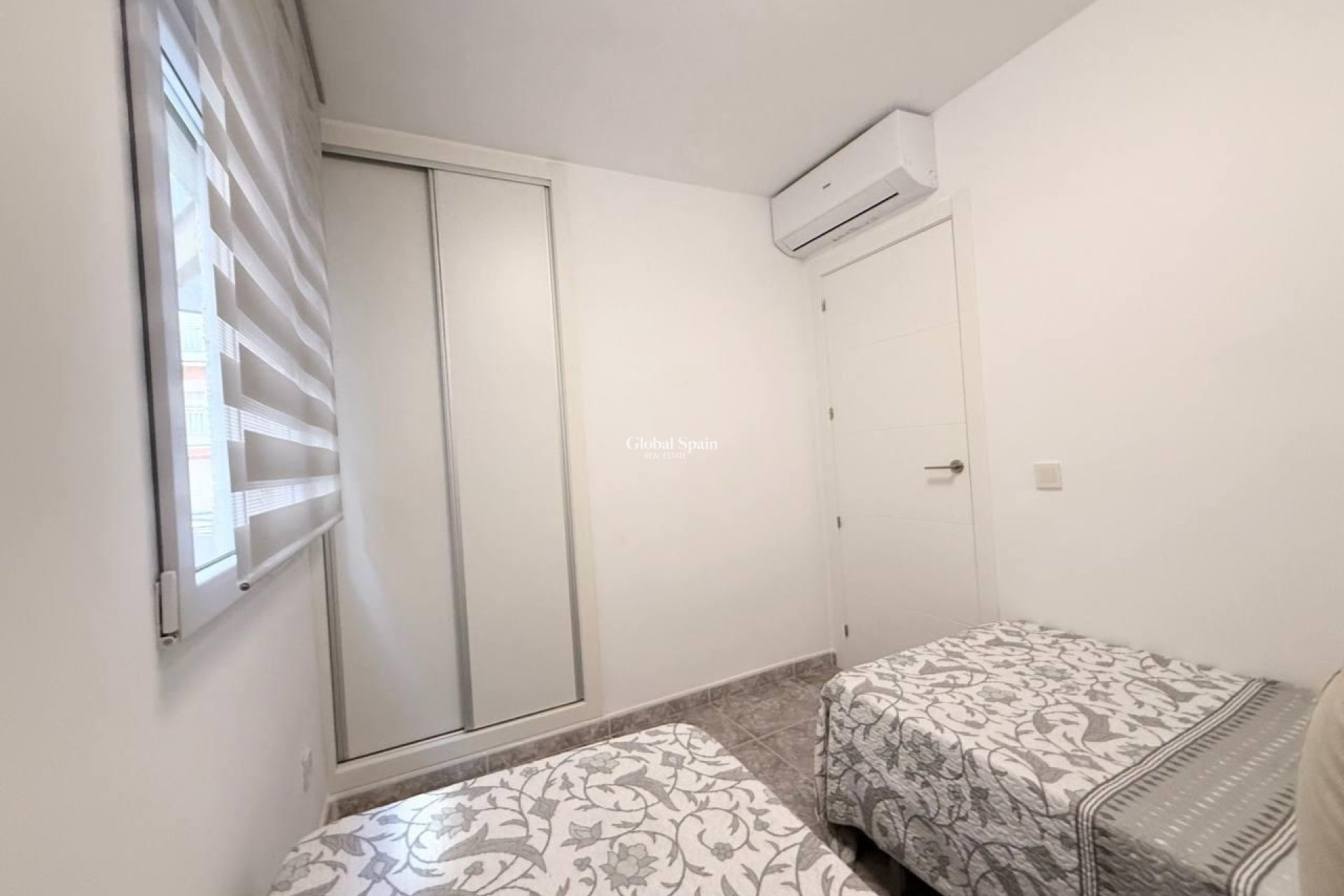 Venta - APARTAMENTO -
TORREVIEJA - Playa del Cura