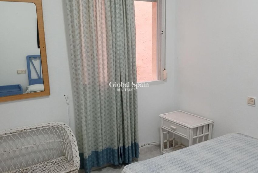 Venta - APARTAMENTO -
TORREVIEJA - PLAYA LOS LOCOS