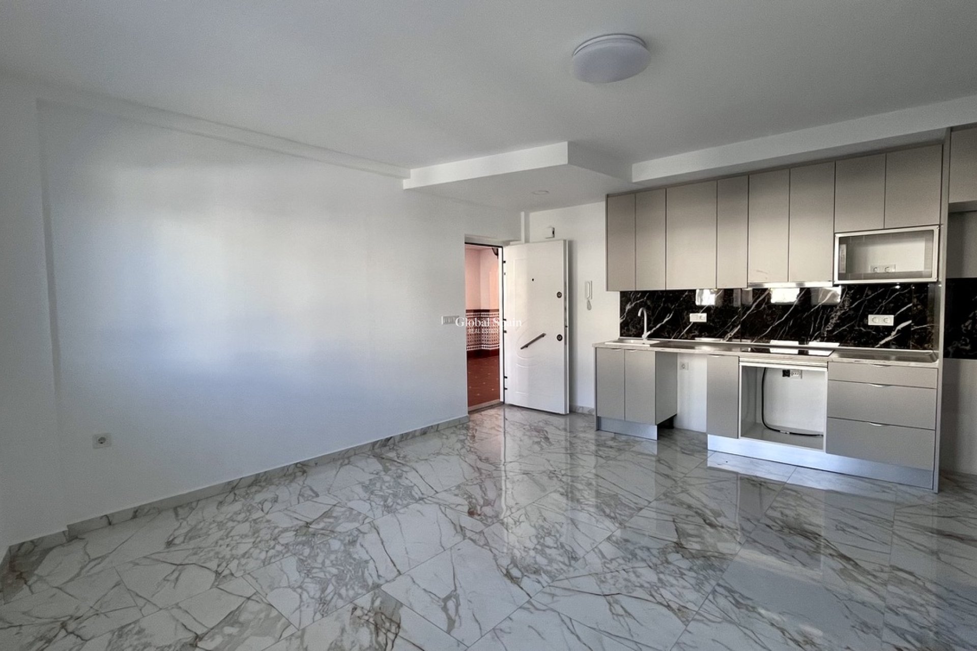 Venta - APARTAMENTO -
TORREVIEJA - PLAYA LOS LOCOS