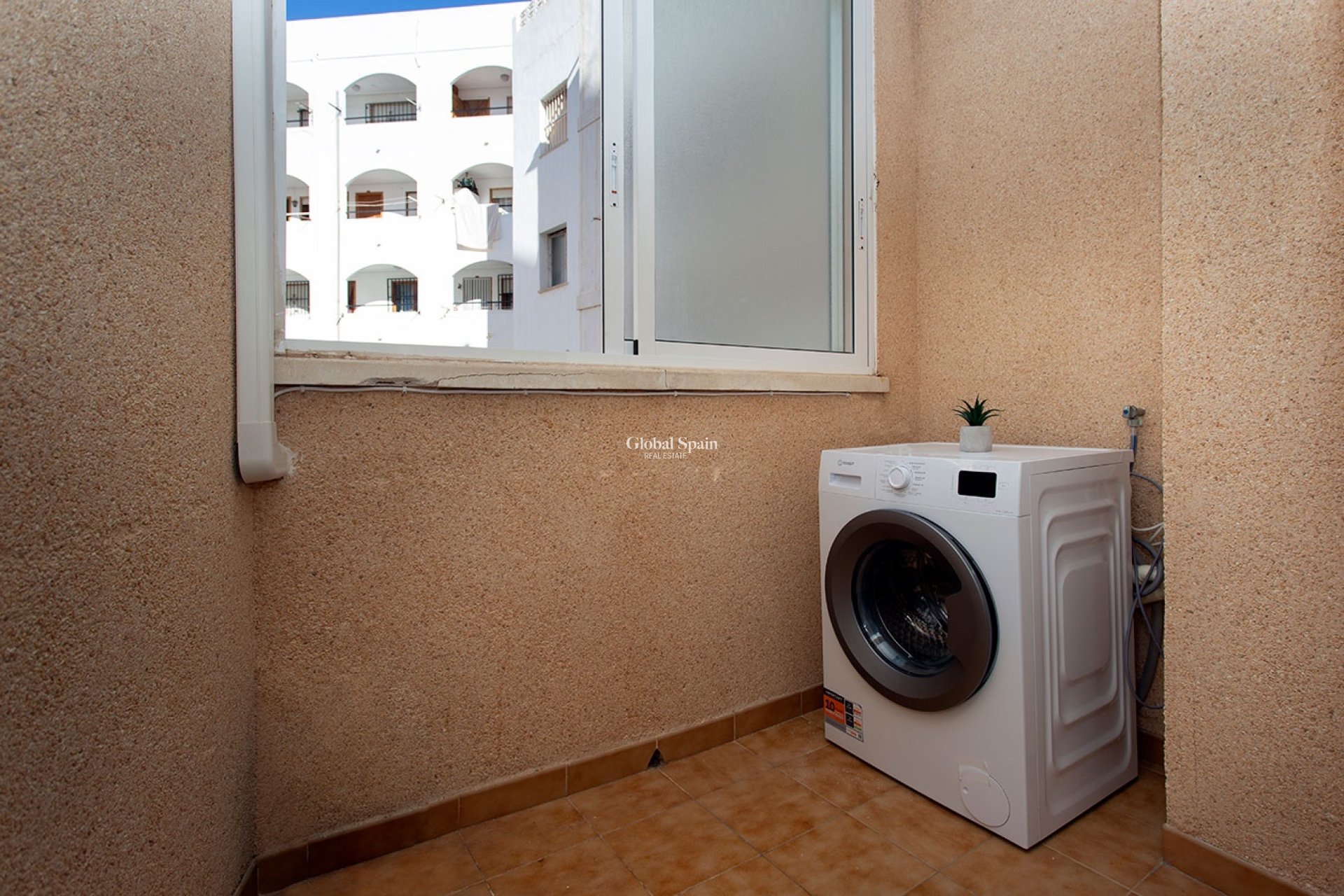 Venta - APARTAMENTO -
TORREVIEJA - Playa Los Locos