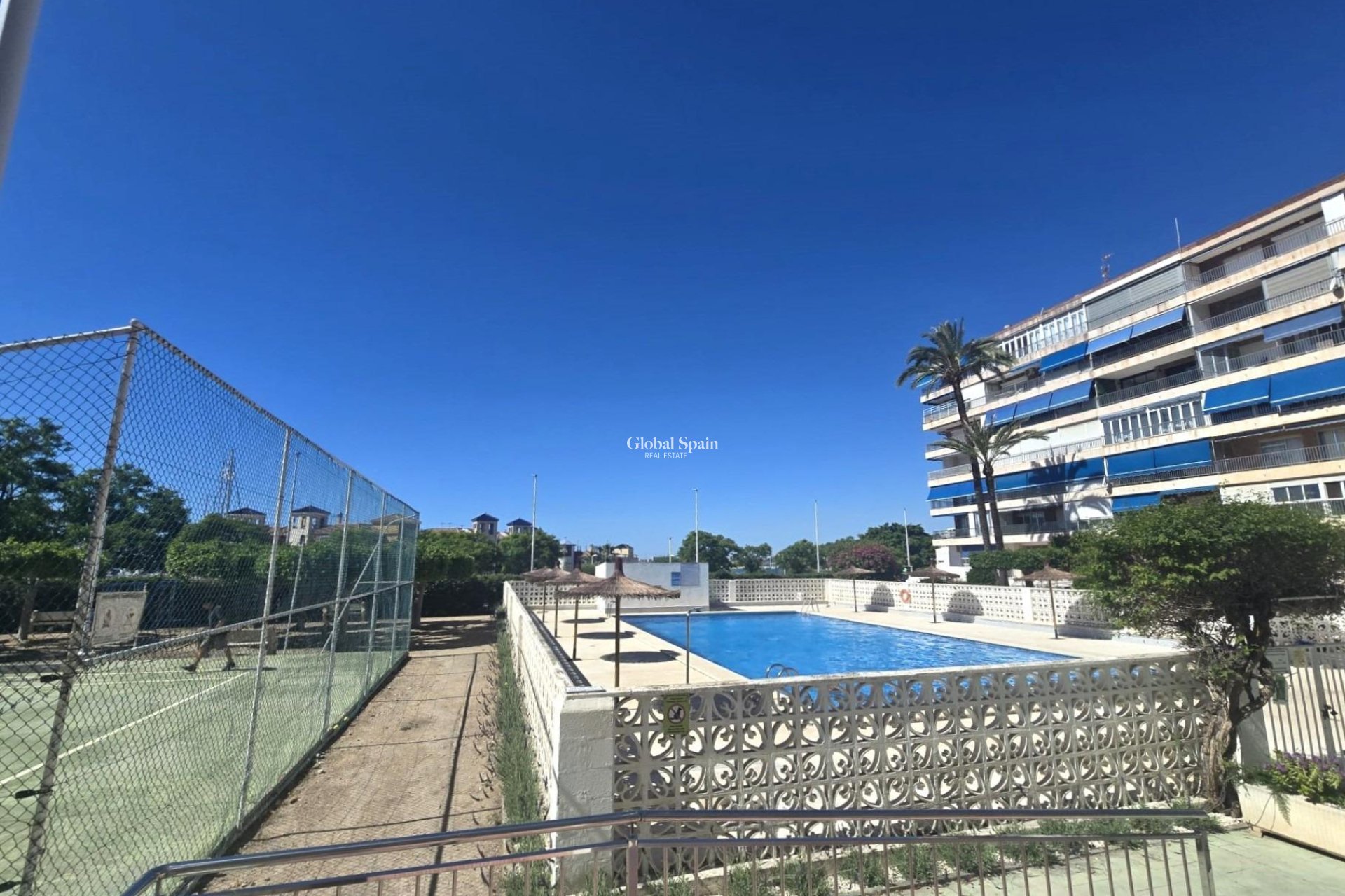 Venta - APARTAMENTO -
TORREVIEJA - Puerto Deportivo Marina Salinas