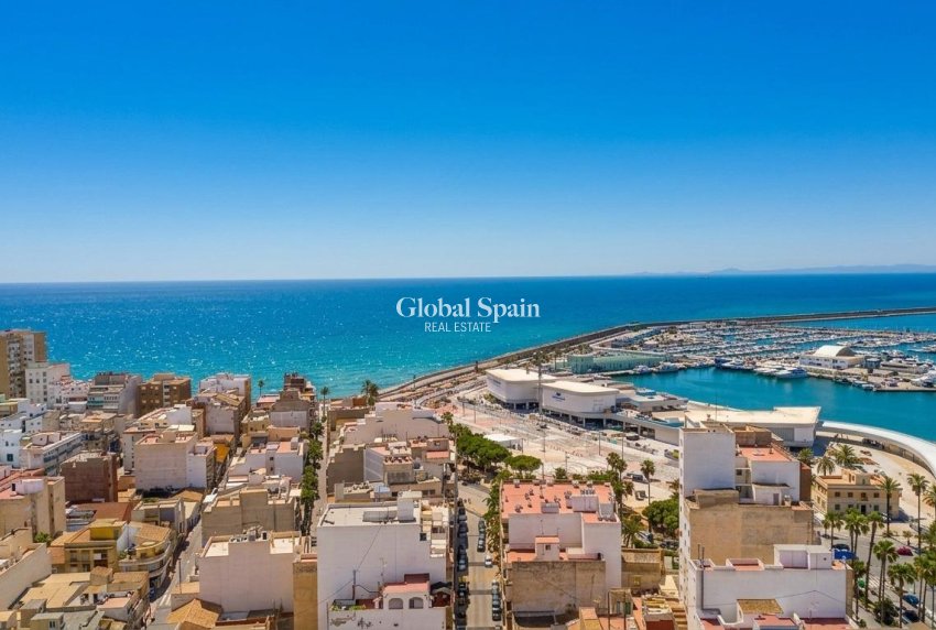 Venta - APARTAMENTO -
TORREVIEJA - Puerto Deportivo