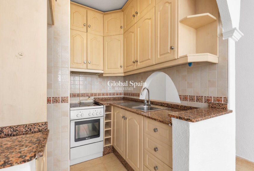 Venta - APARTAMENTO -
TORREVIEJA - Puerto Deportivo