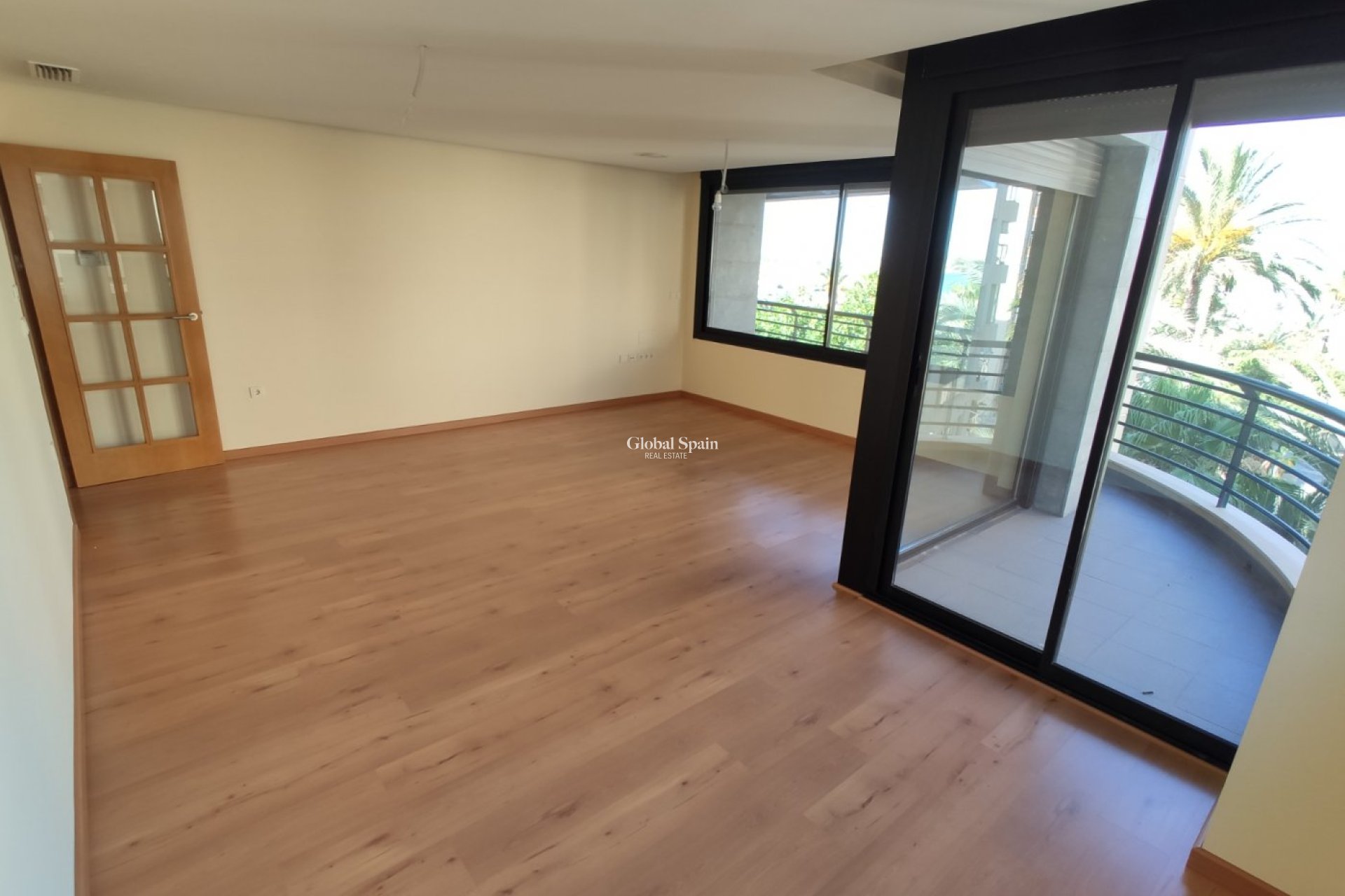 Venta - APARTAMENTO -
TORREVIEJA - Puerto