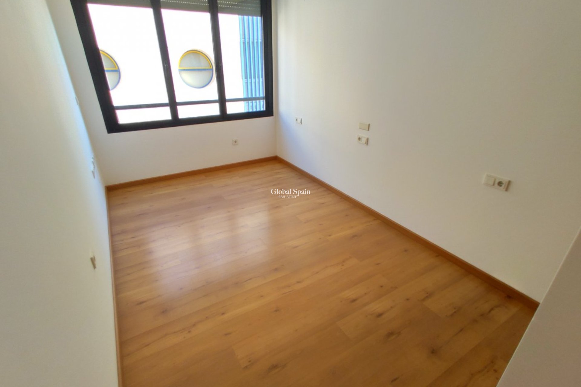 Venta - APARTAMENTO -
TORREVIEJA - Puerto