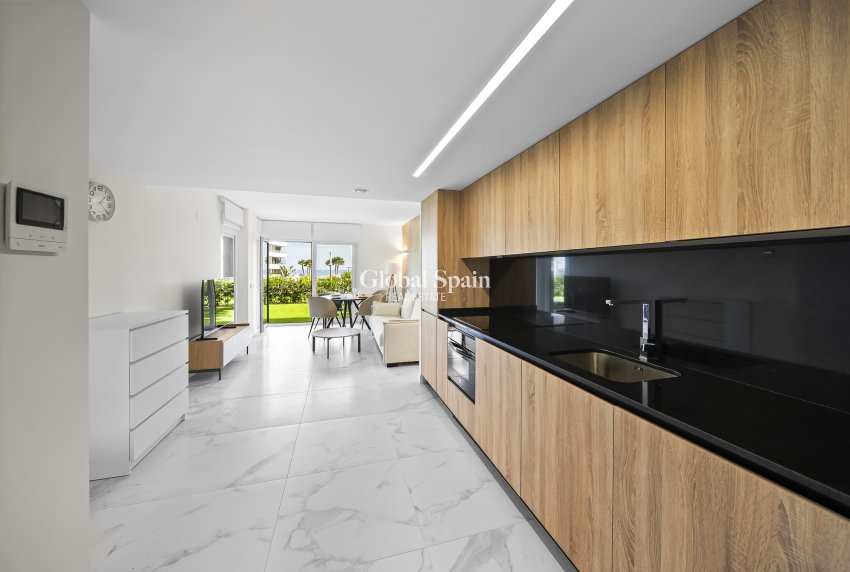 Venta - Apartamento -
TORREVIEJA - Punta prima