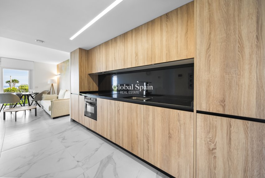 Venta - Apartamento -
TORREVIEJA - Punta prima