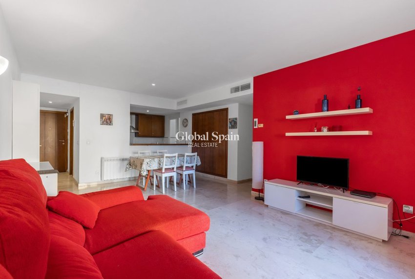 Venta - APARTAMENTO -
TORREVIEJA - Punta Prima