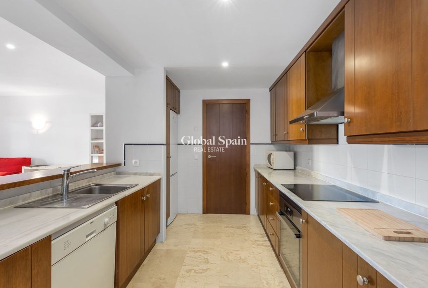 Venta - APARTAMENTO -
TORREVIEJA - Punta Prima