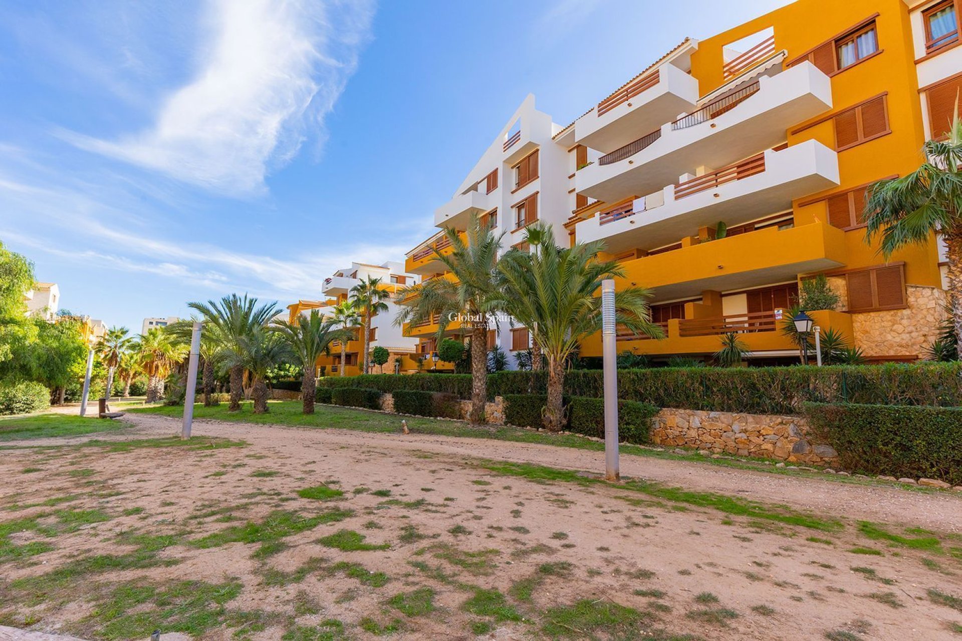 Venta - APARTAMENTO -
TORREVIEJA - Punta Prima