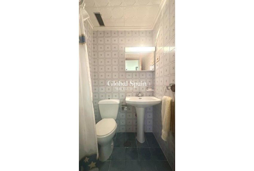 Venta - APARTAMENTO -
TORREVIEJA - Punta Prima