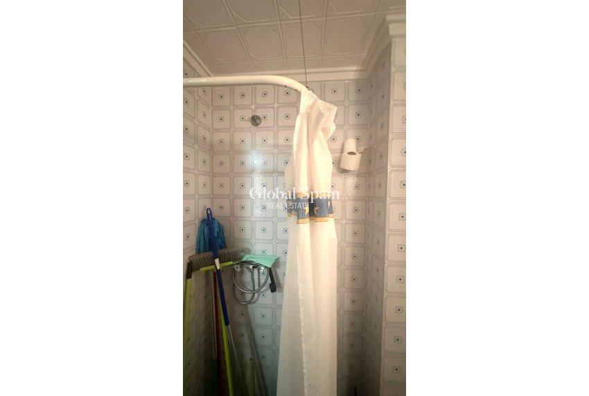 Venta - APARTAMENTO -
TORREVIEJA - Punta Prima