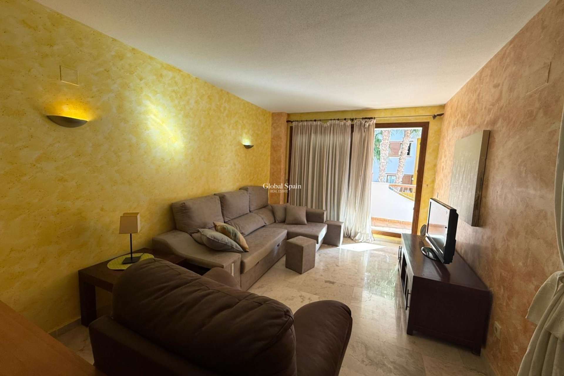 Venta - APARTAMENTO -
TORREVIEJA - Punta Prima