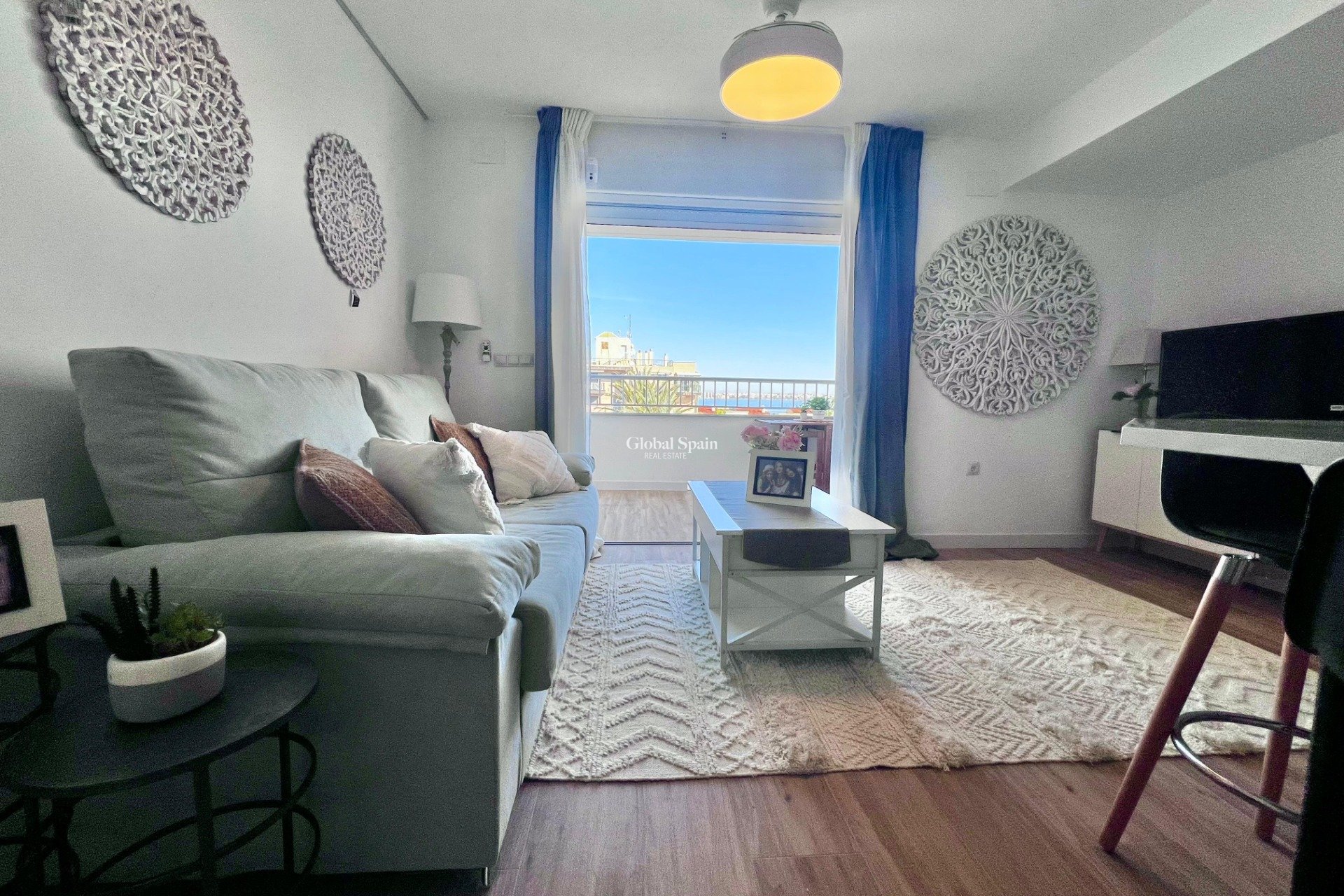 Venta - APARTAMENTO -
TORREVIEJA - Punta prima