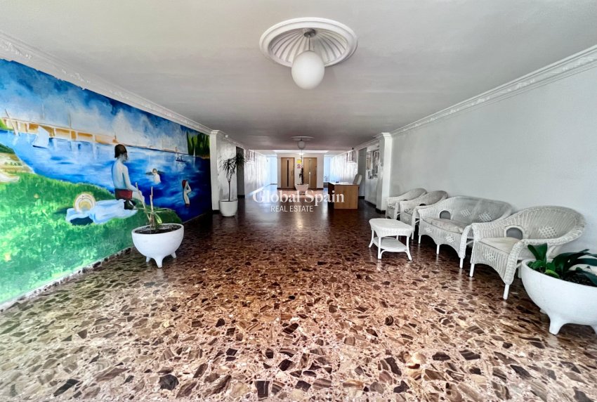 Venta - APARTAMENTO -
TORREVIEJA - Punta prima