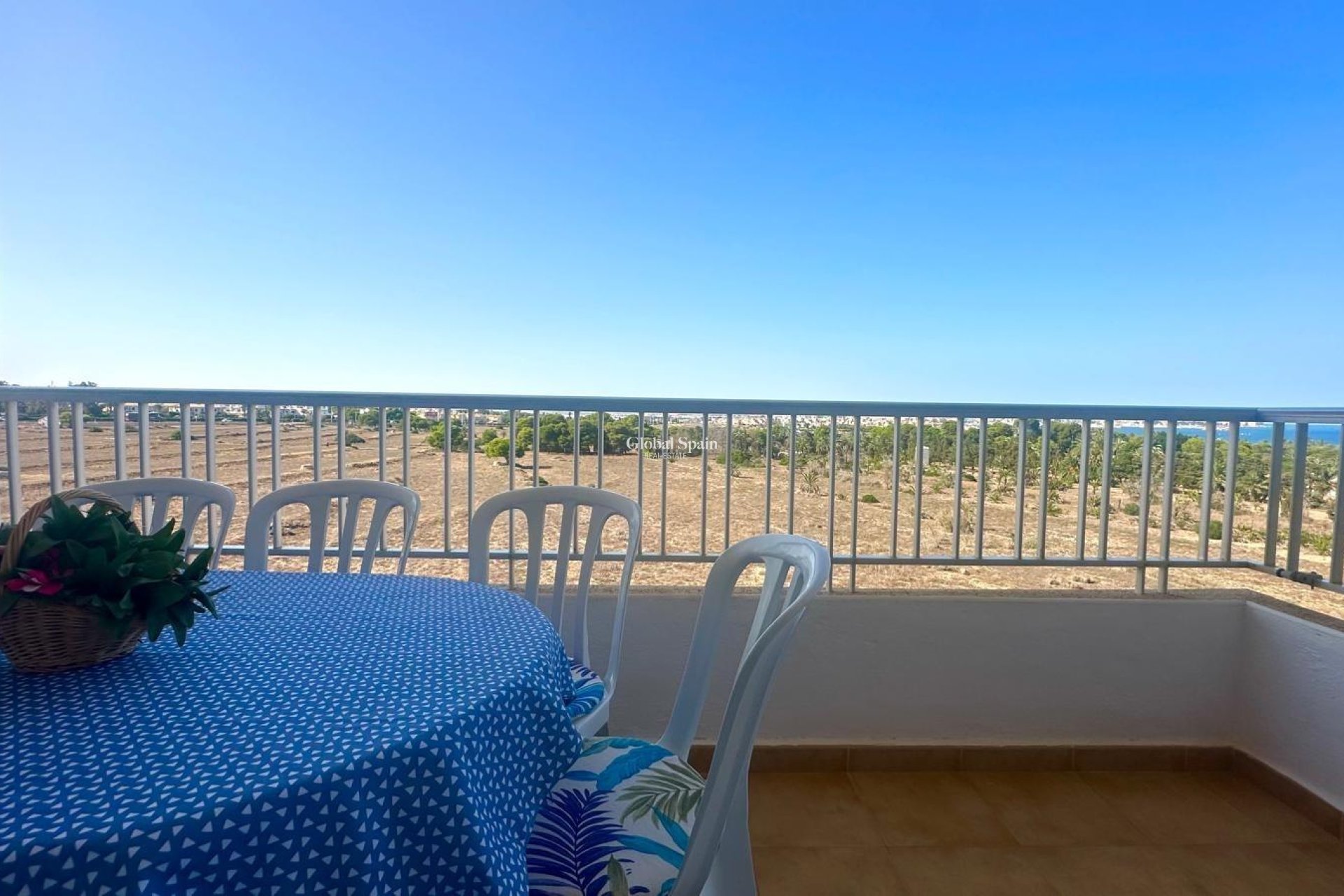 Venta - APARTAMENTO -
TORREVIEJA - Punta Prima