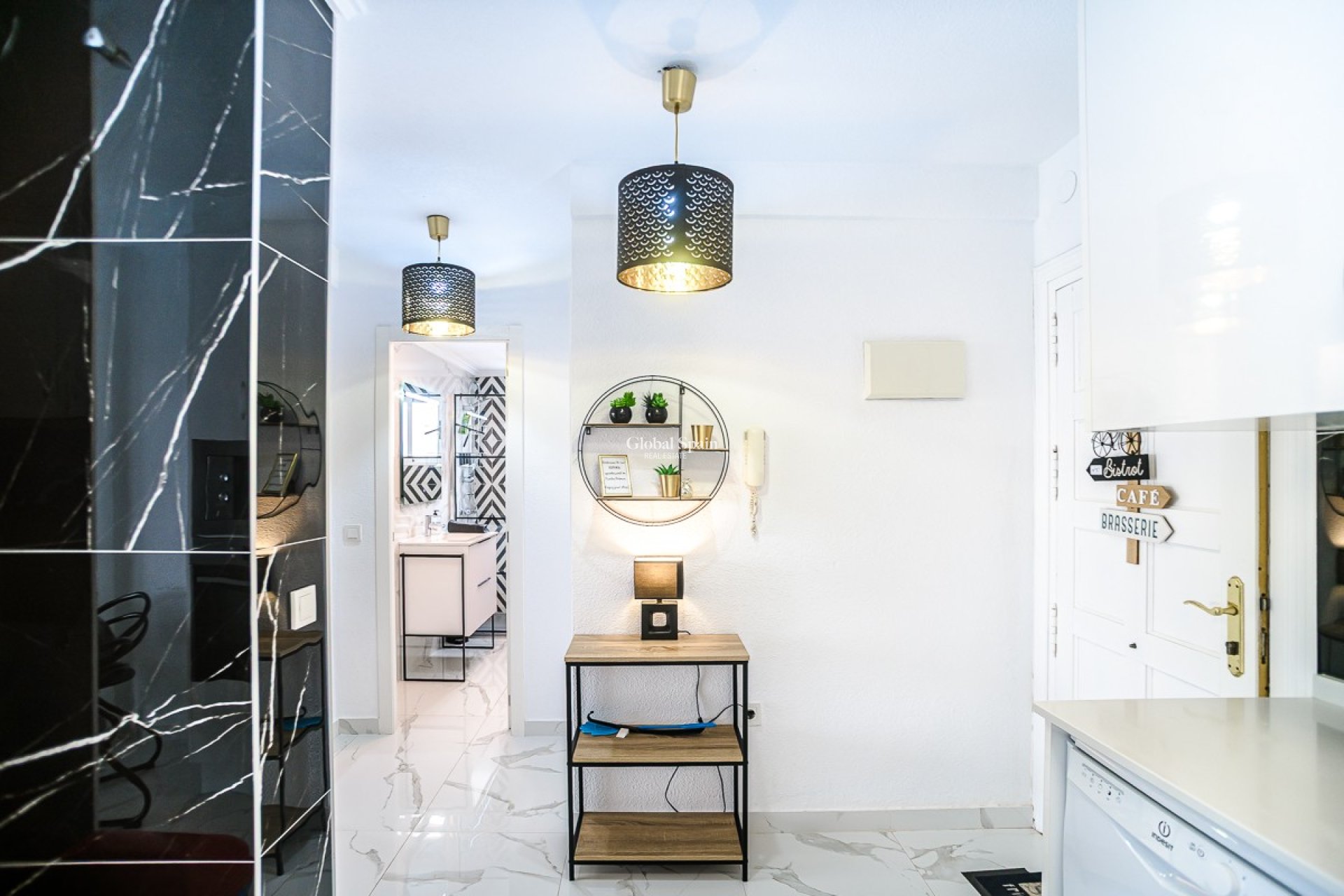 Venta - APARTAMENTO -
TORREVIEJA - Punta Prima