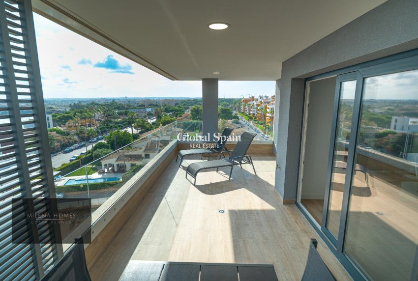 Venta - APARTAMENTO -
TORREVIEJA - Punta Prima