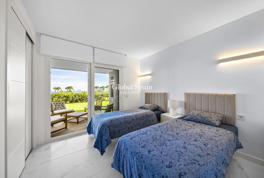 Venta - APARTAMENTO -
TORREVIEJA - Punta prima