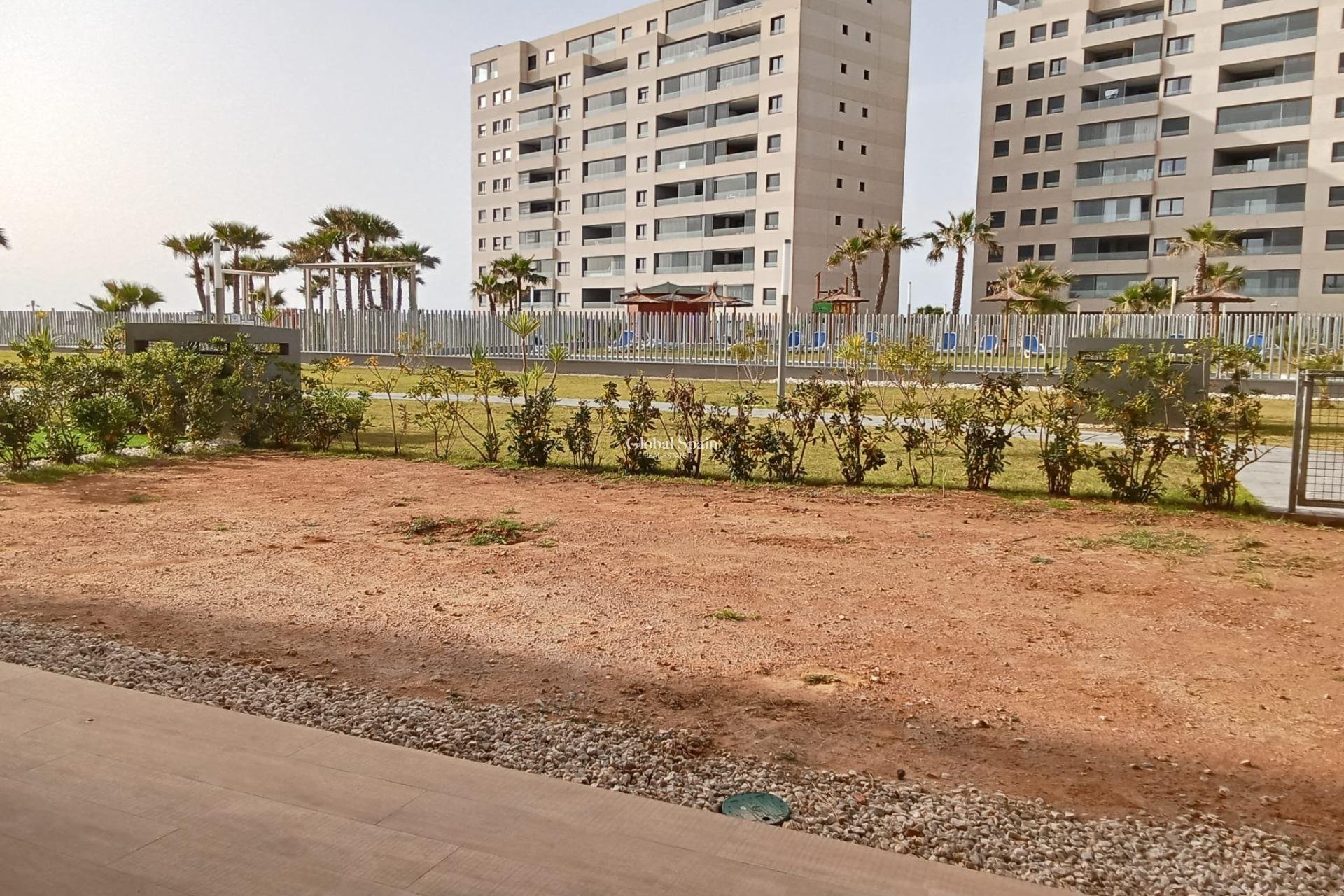 Venta - APARTAMENTO -
TORREVIEJA - Punta Prima