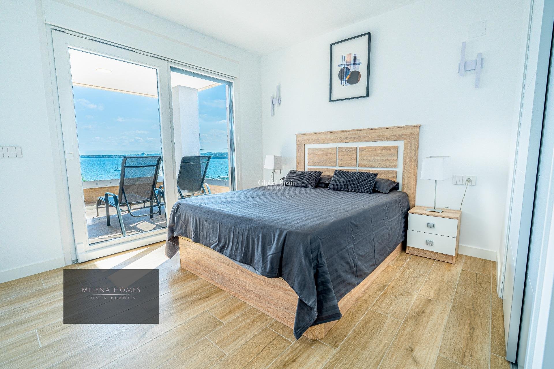 Venta - APARTAMENTO -
TORREVIEJA - Punta Prima
