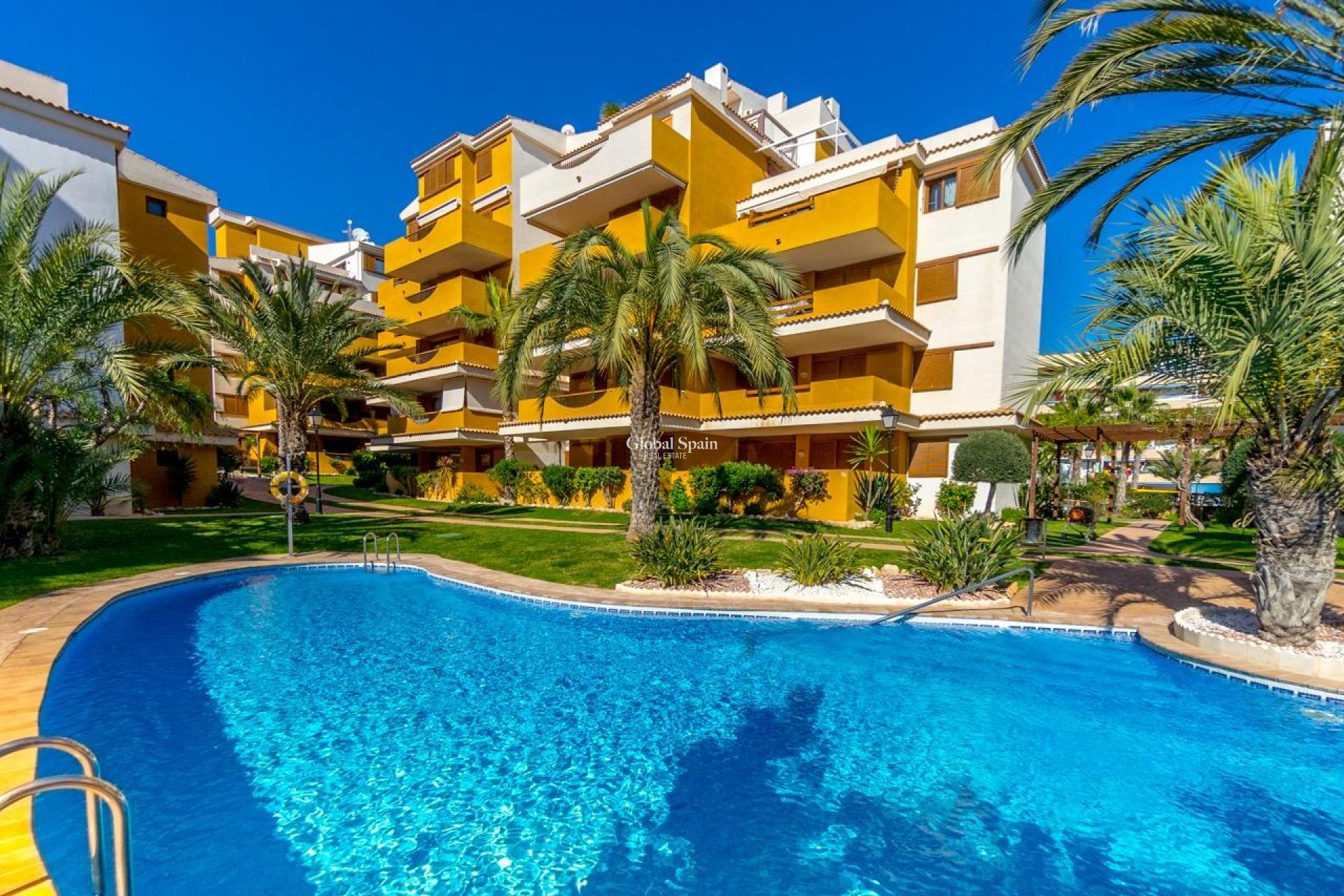 Venta - APARTAMENTO -
TORREVIEJA - Punta Prima