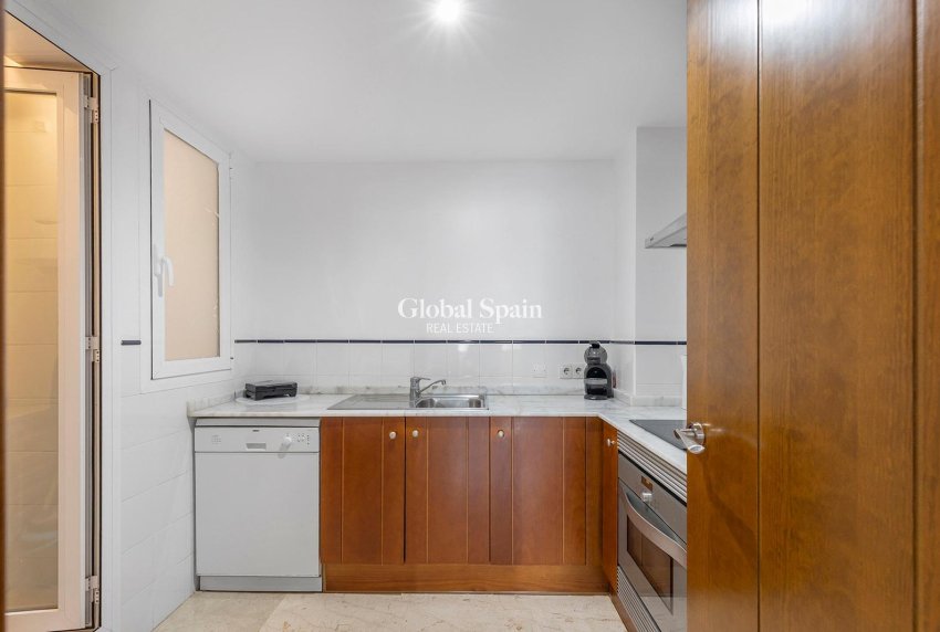 Venta - APARTAMENTO -
TORREVIEJA - Punta Prima