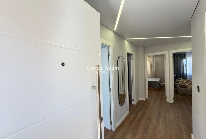 Venta - APARTAMENTO -
TORREVIEJA - Punta Prima