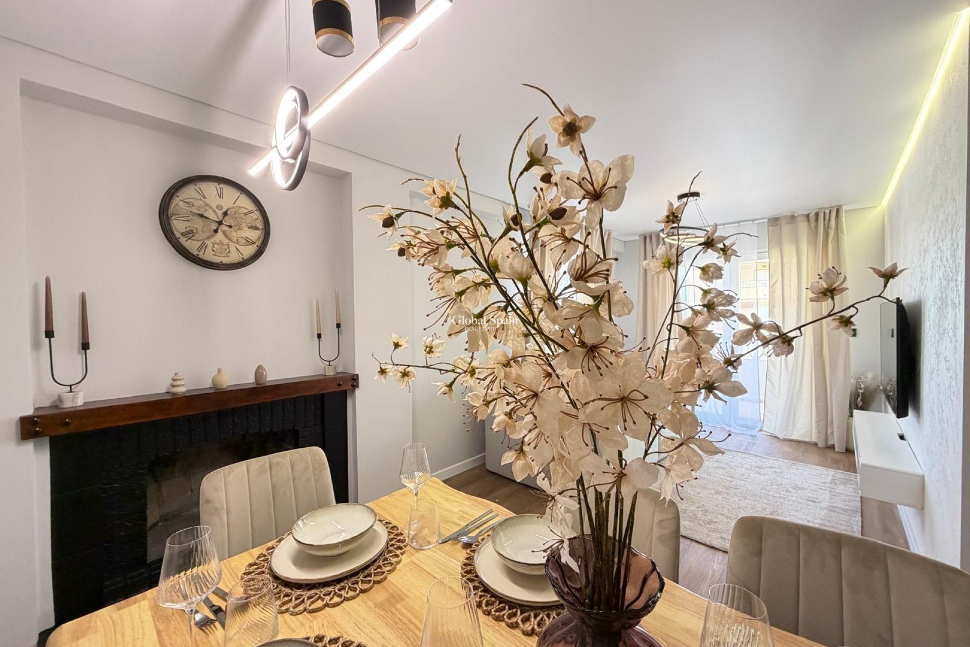 Venta - APARTAMENTO -
TORREVIEJA - Punta Prima