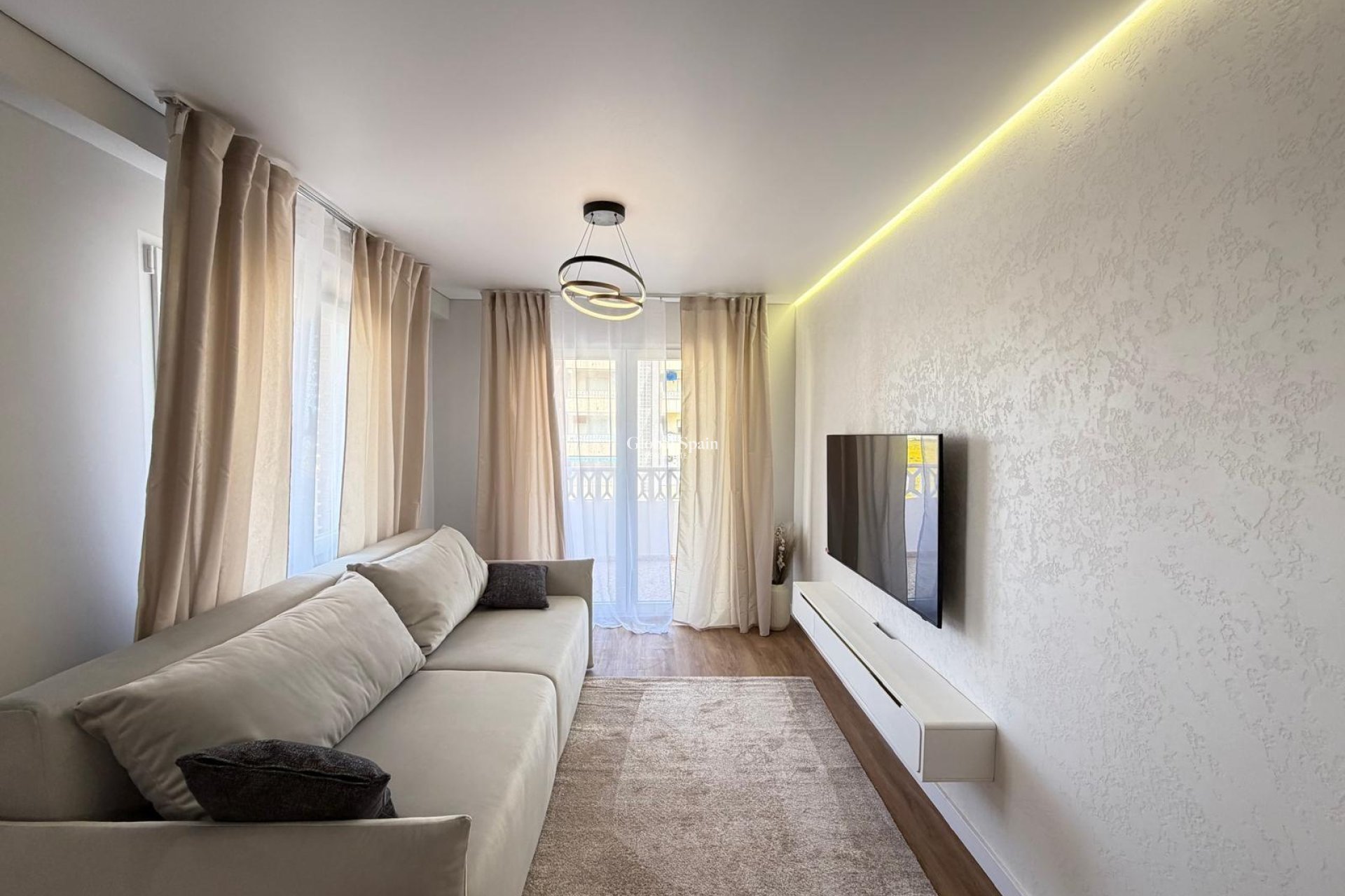 Venta - APARTAMENTO -
TORREVIEJA - Punta Prima
