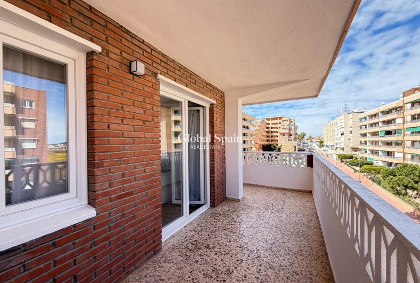Venta - APARTAMENTO -
TORREVIEJA - Punta Prima